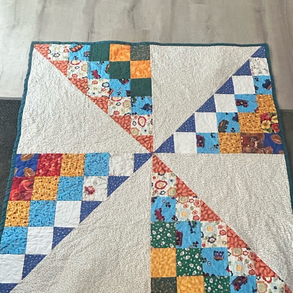 Handmade Other - Handmade Pinwheel Patchwork Quilt - Cream with Multicolor Accents